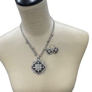 Chunky Pendant Necklace and Earring Set